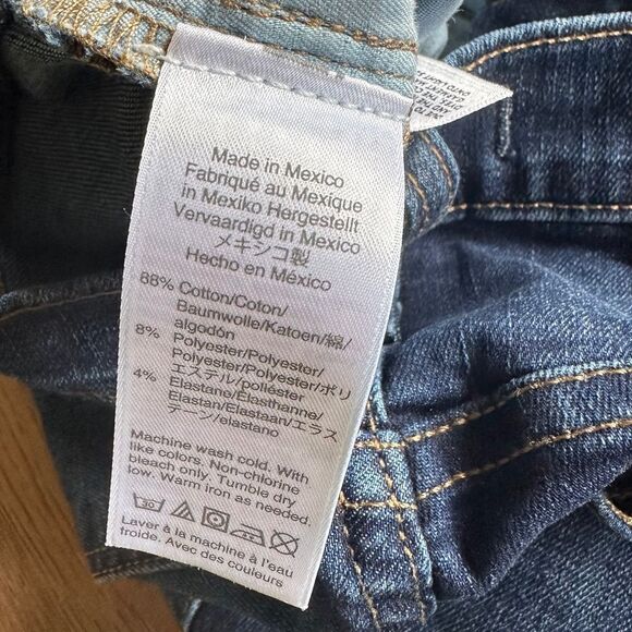 Madewell 9" Mid-Rise Skinny Jeans in Hayes Wash: Button-Front Edition - Picture 10 of 13